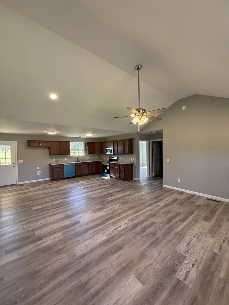 1190 Hutchins Road Mcminnville TN 37110