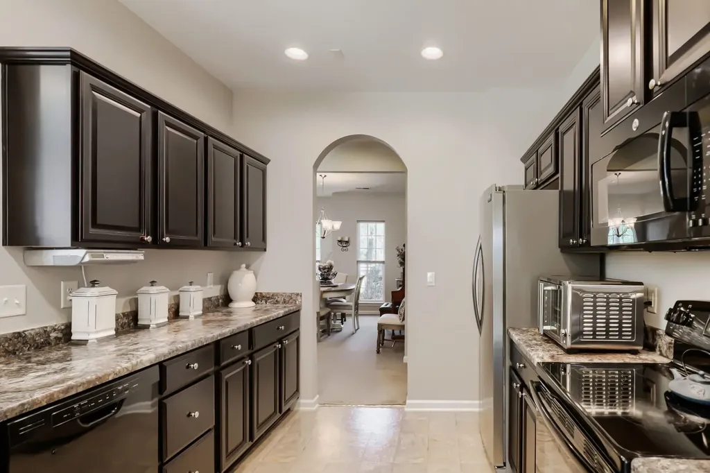 2432 Parkwood Drive Murfreesboro TN 37128