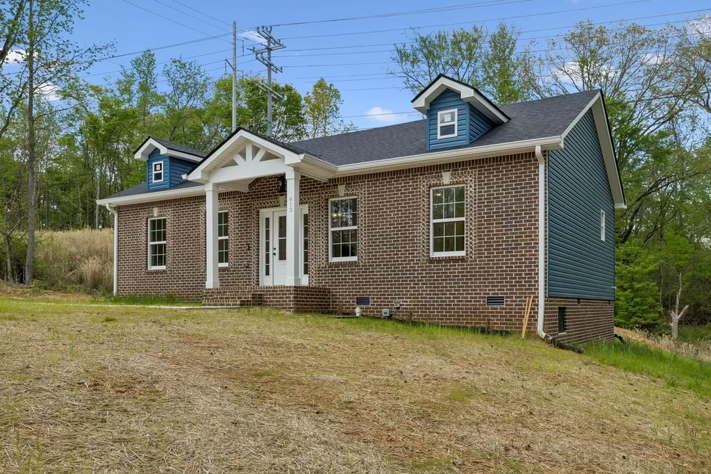 613 Hill Road Clarksville TN 37040