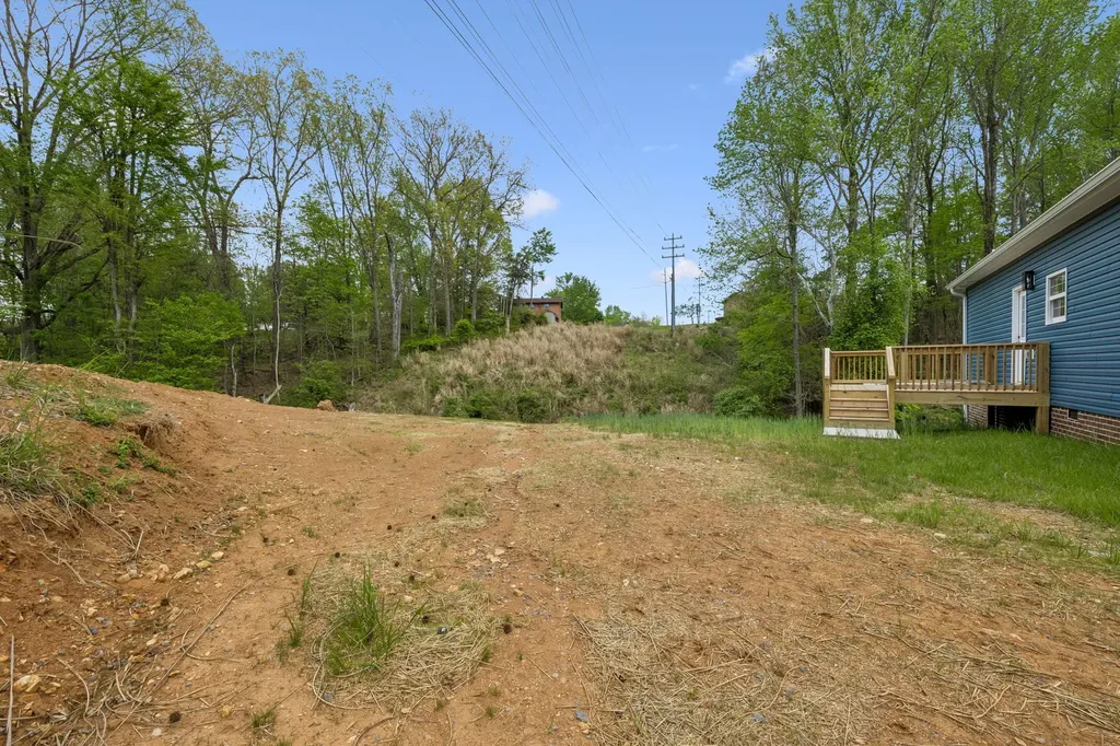 613 Hill Road Clarksville TN 37040