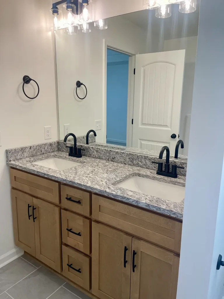 100 Donald Drive Lafayette TN 37083