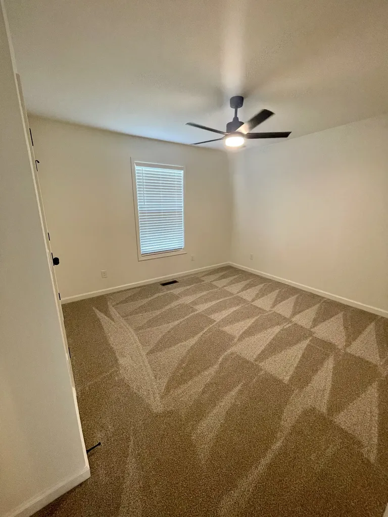 100 Donald Drive Lafayette TN 37083
