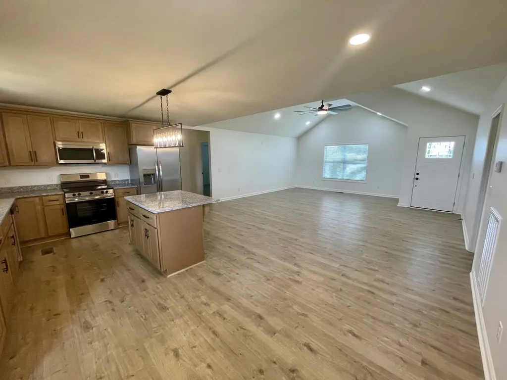 100 Donald Drive Lafayette TN 37083