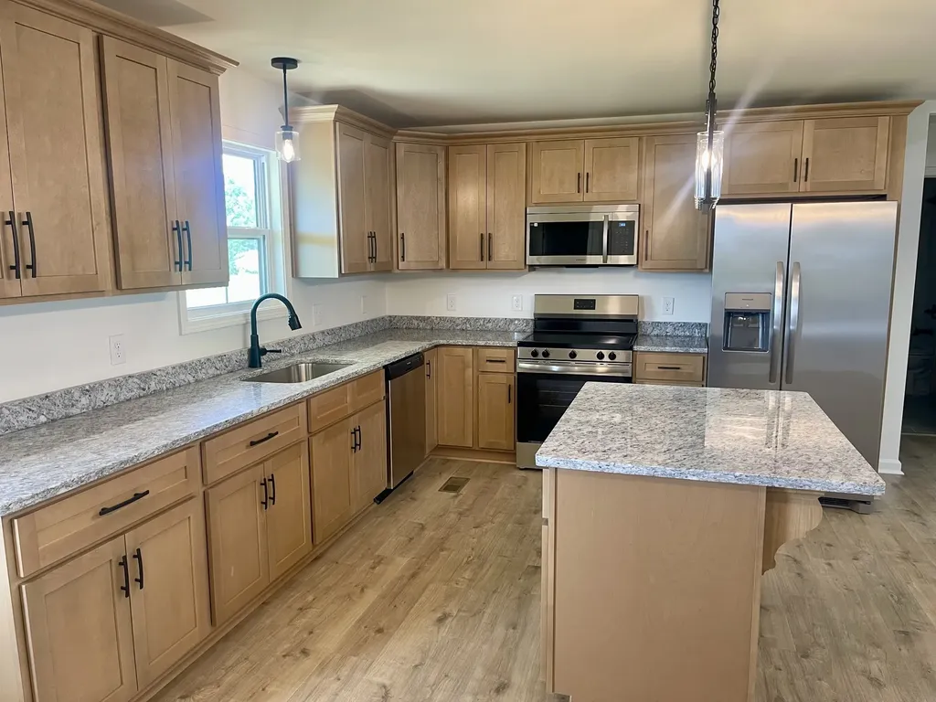 100 Donald Drive Lafayette TN 37083