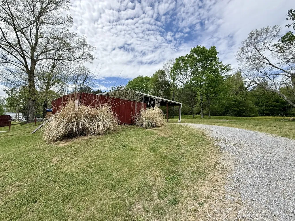 2114 Edgewood Road Dickson TN 37055
