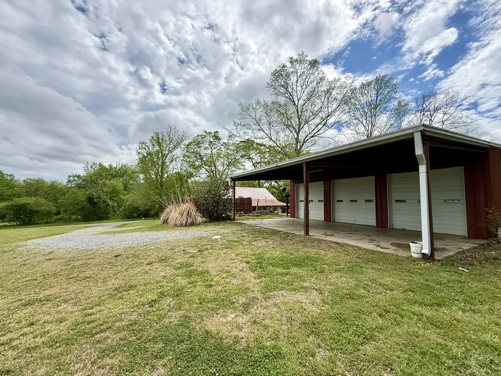 2114 Edgewood Road Dickson TN 37055