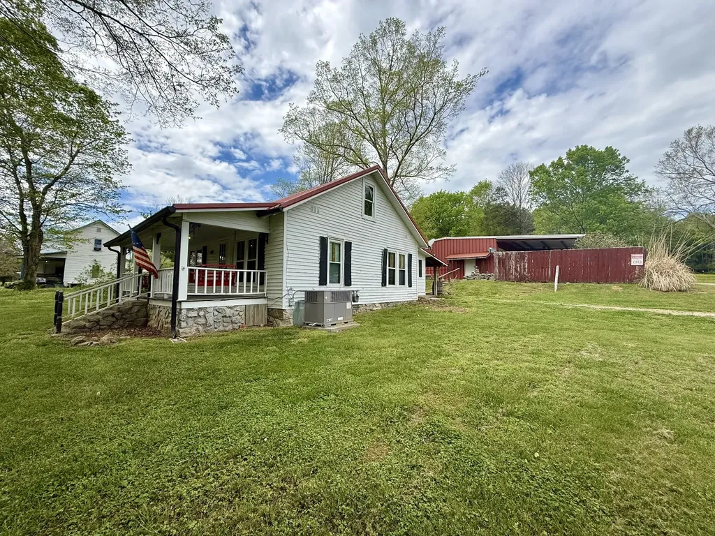 2114 Edgewood Road Dickson TN 37055