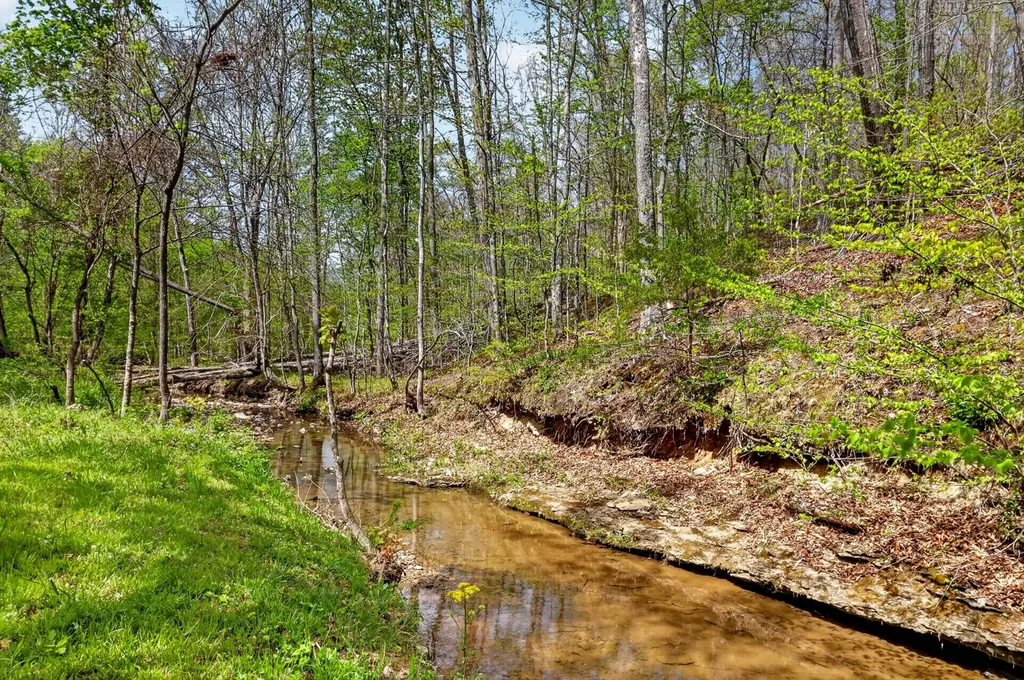 7345 Sugar Camp Drive Greenbrier TN 37073