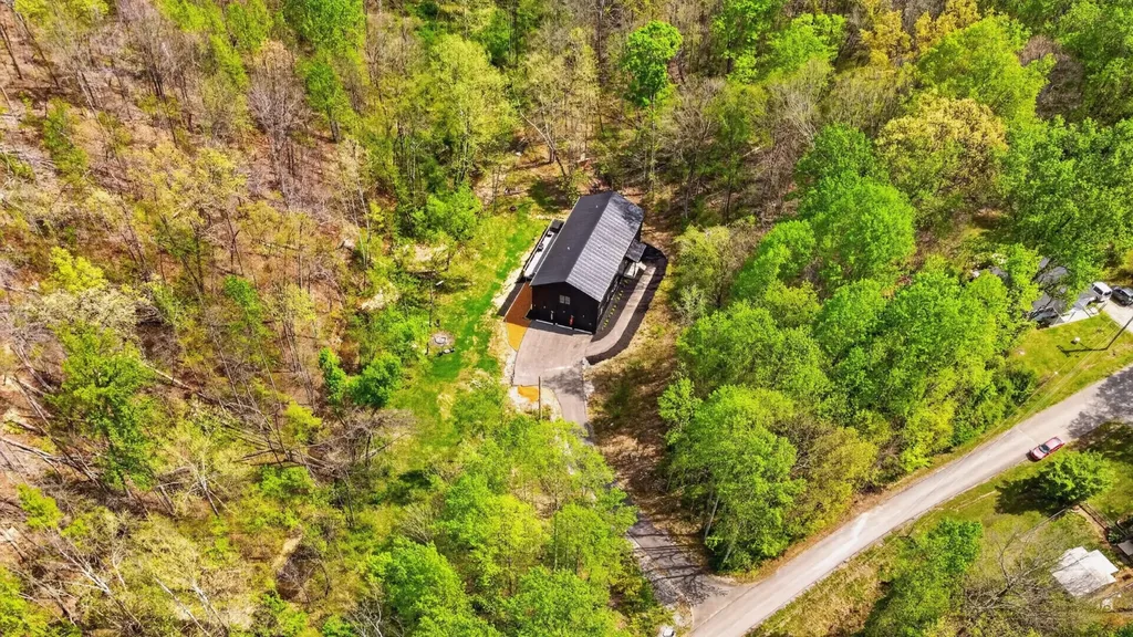 7345 Sugar Camp Drive Greenbrier TN 37073