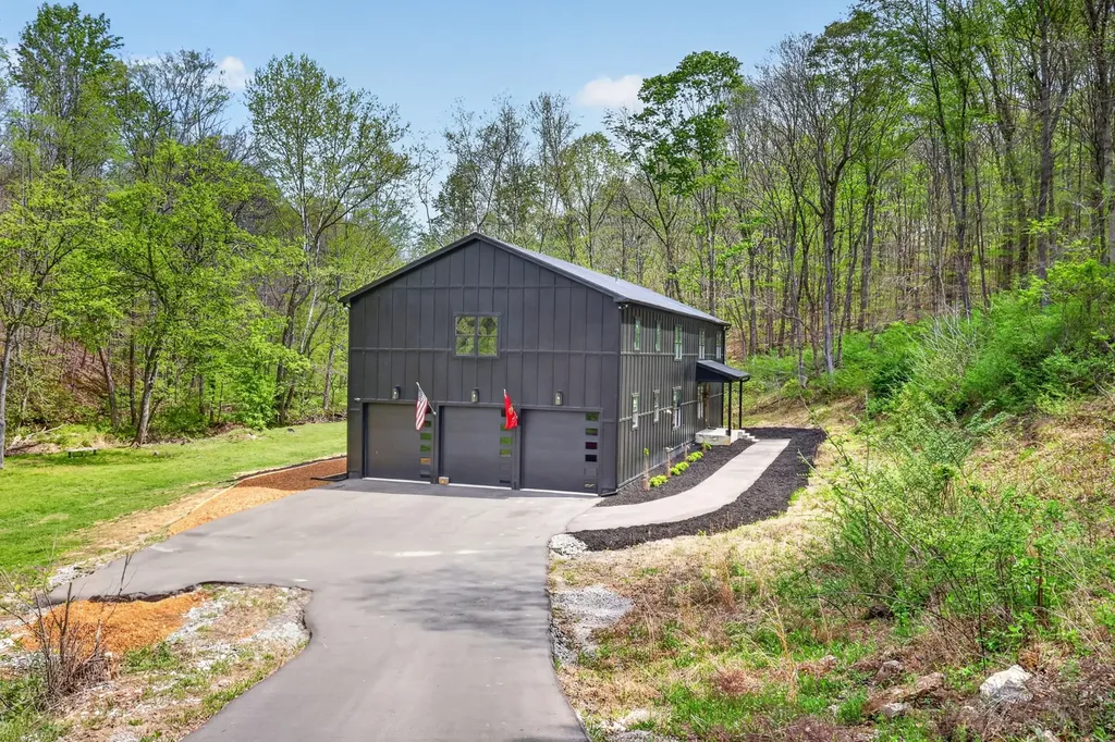 7345 Sugar Camp Drive Greenbrier TN 37073