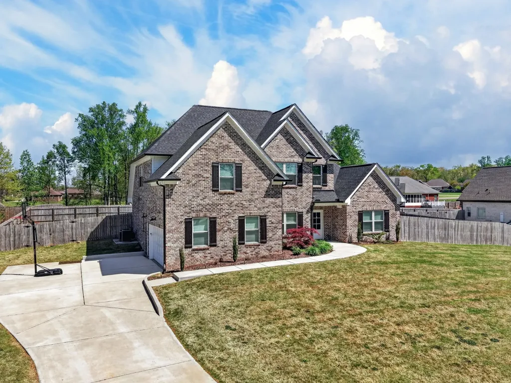 27 Hancock Road Fayetteville TN 37334