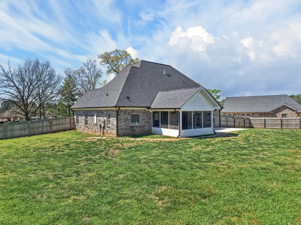 27 Hancock Road Fayetteville TN 37334