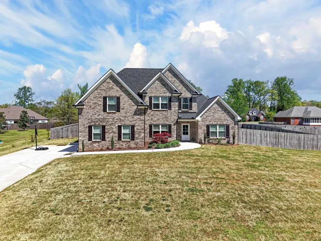 27 Hancock Road Fayetteville TN 37334