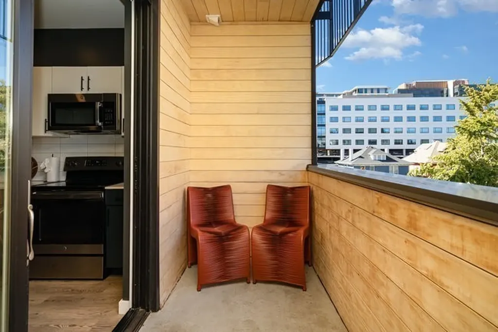 50 Music Sq, W Nashville TN 37203