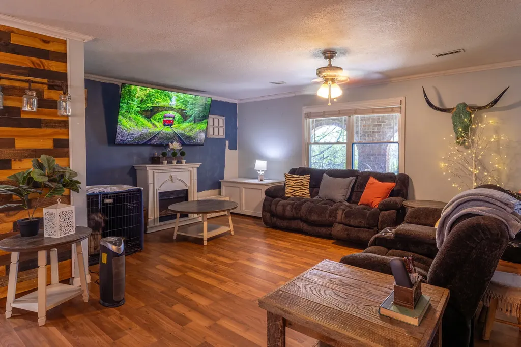 1473 Old York Highway, N Dunlap TN 37327