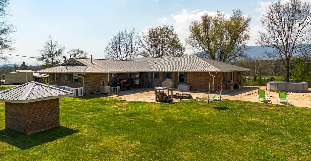 1473 Old York Highway, N Dunlap TN 37327