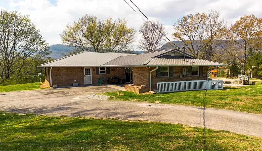 1473 Old York Highway, N Dunlap TN 37327