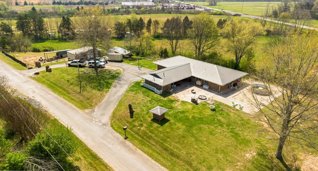 1473 Old York Highway, N Dunlap TN 37327