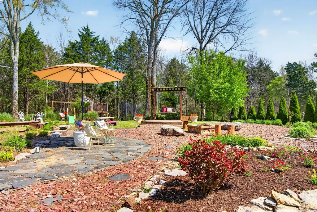 228 Weaver Road Lebanon TN 37090