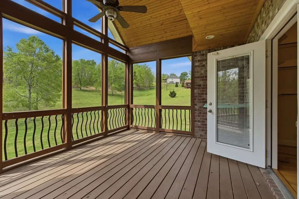 1024 Sweet Oak Ridge Hendersonville TN 37075