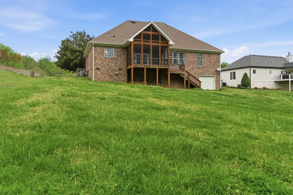 1024 Sweet Oak Ridge Hendersonville TN 37075