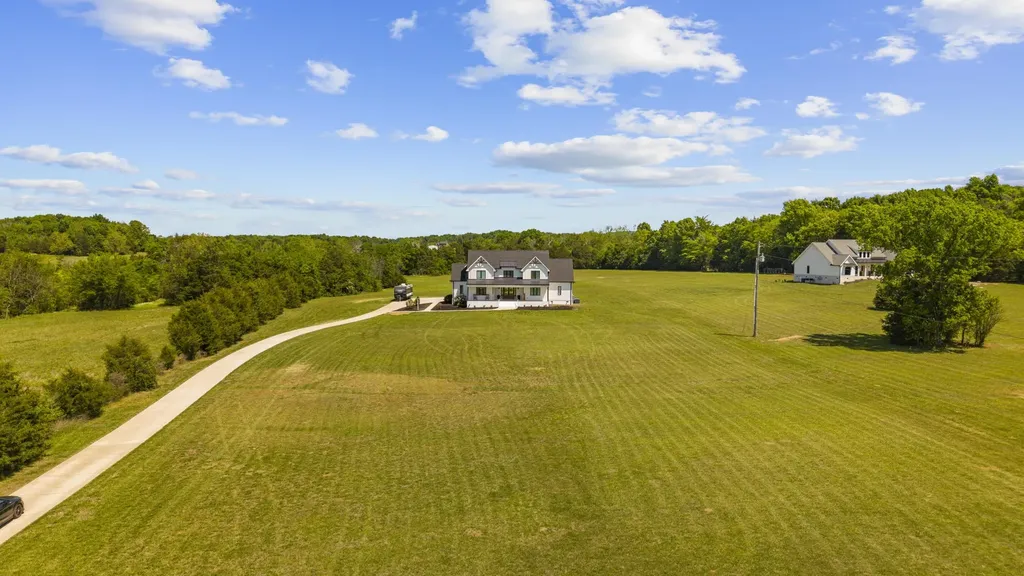 17755 Central Pike Lebanon TN 37090