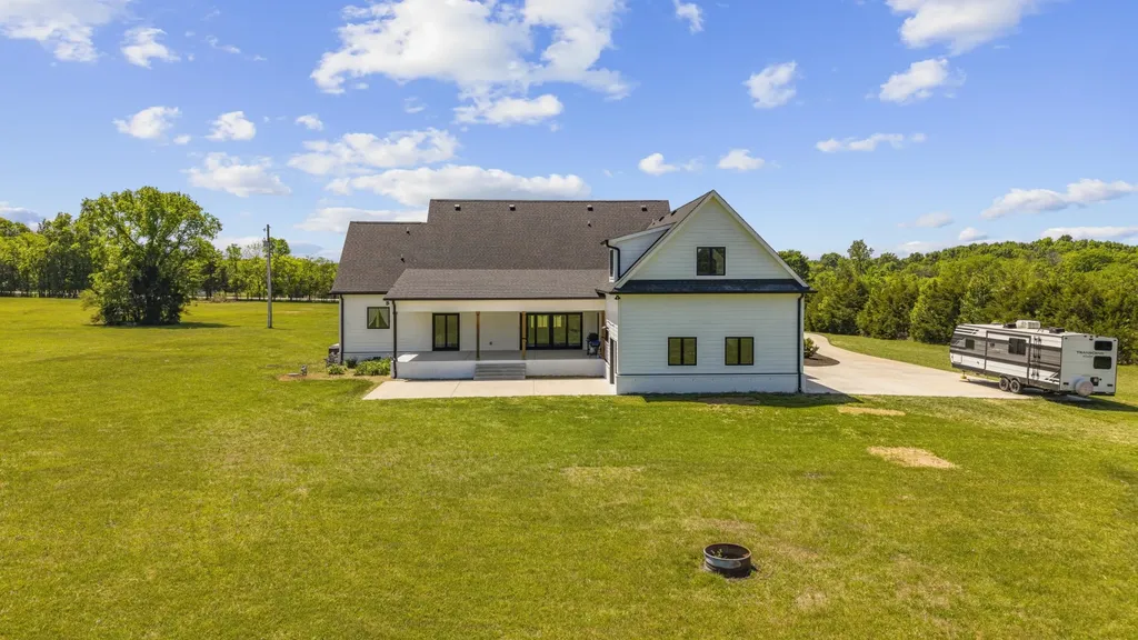 17755 Central Pike Lebanon TN 37090