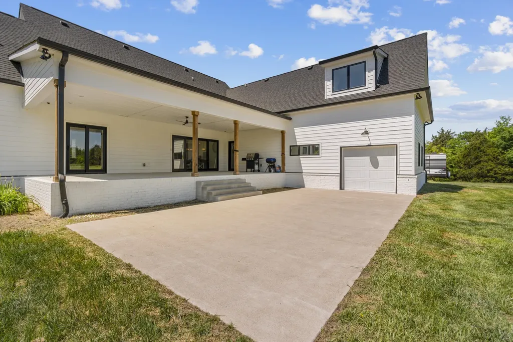 17755 Central Pike Lebanon TN 37090