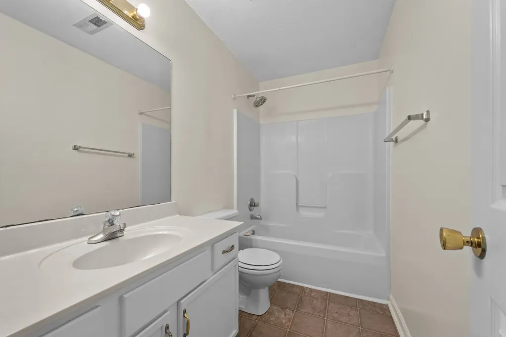 1995 Calumet Drive Clarksville TN 37042