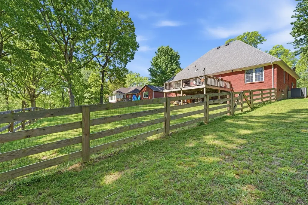 920 Hillcrest Street Lawrenceburg TN 38464