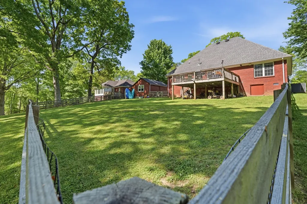920 Hillcrest Street Lawrenceburg TN 38464