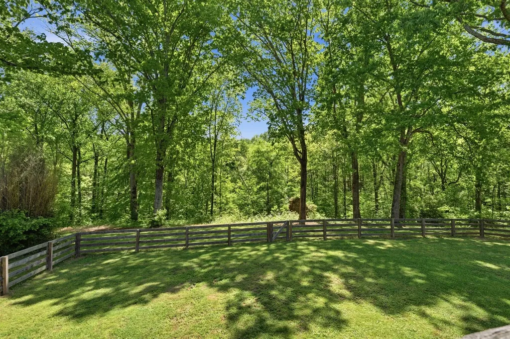 920 Hillcrest Street Lawrenceburg TN 38464