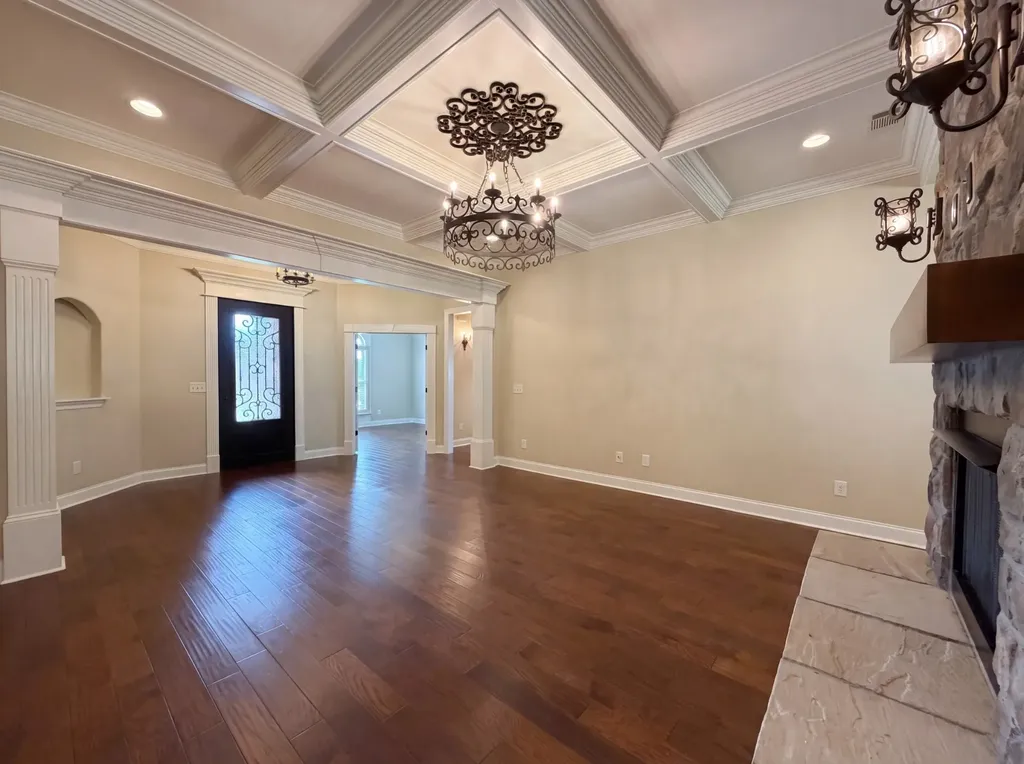 7009 Whisperwood Avenue Spring Hill TN 37174