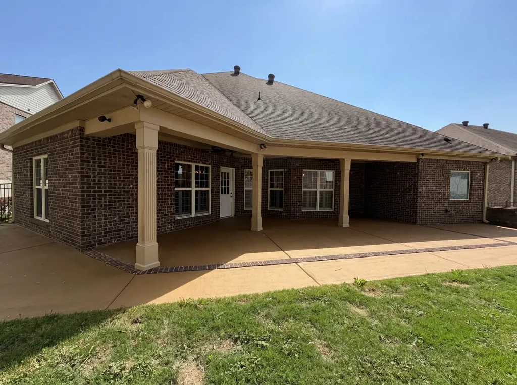 7009 Whisperwood Avenue Spring Hill TN 37174