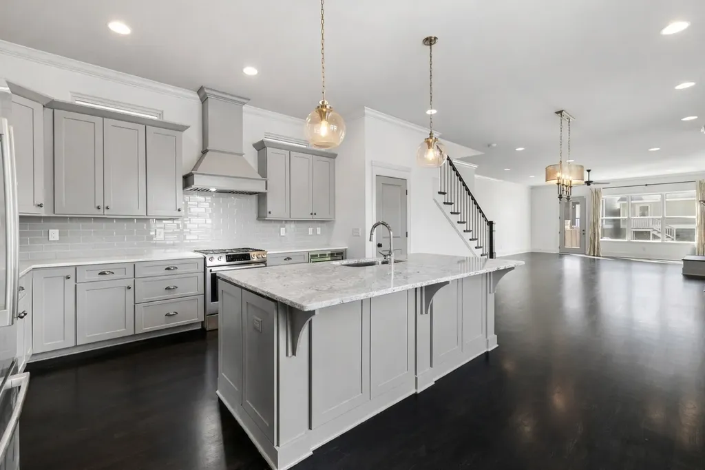 2109A 11th Ave, S Nashville TN 37204