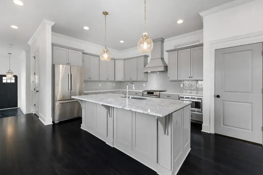 2109A 11th Ave, S Nashville TN 37204