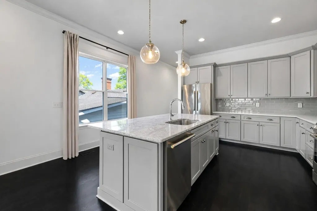 2109A 11th Ave, S Nashville TN 37204