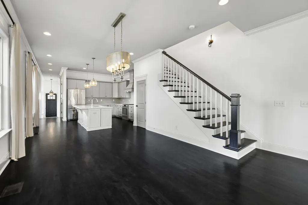 2109A 11th Ave, S Nashville TN 37204