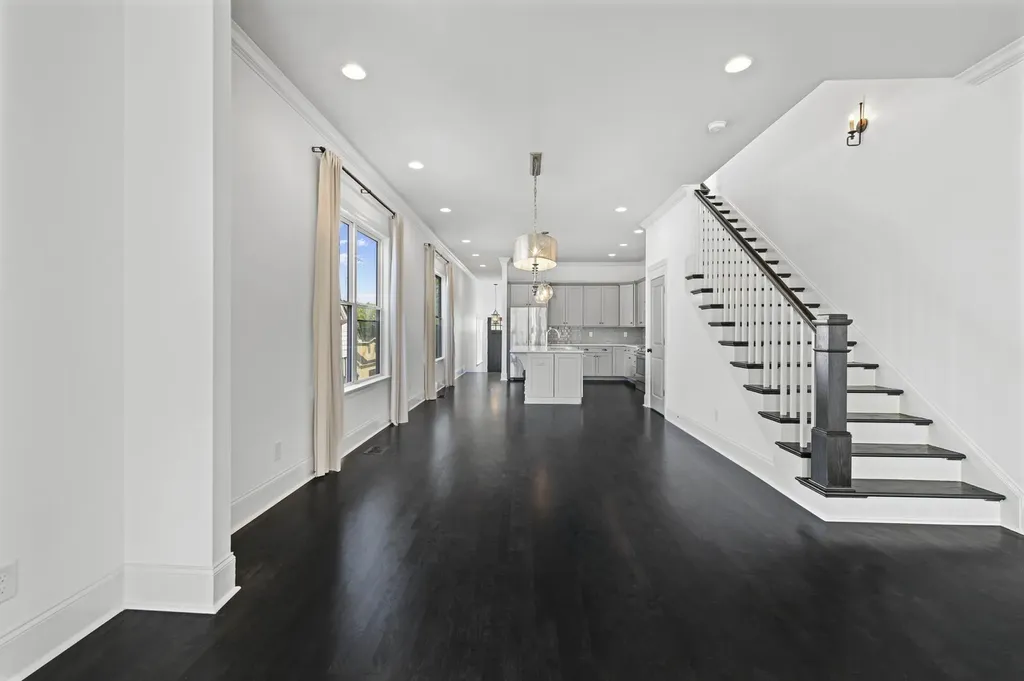 2109A 11th Ave, S Nashville TN 37204
