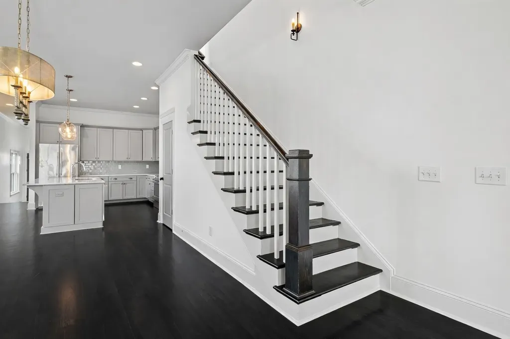 2109A 11th Ave, S Nashville TN 37204