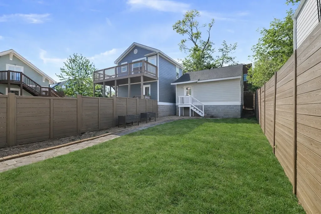 2109A 11th Ave, S Nashville TN 37204