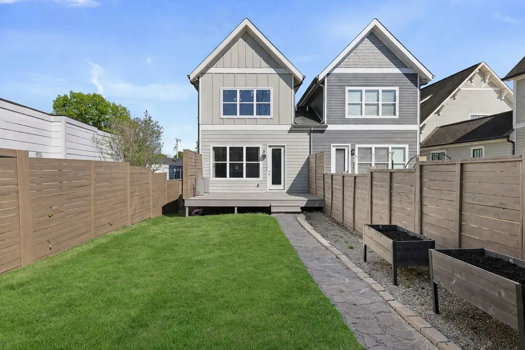 2109A 11th Ave, S Nashville TN 37204