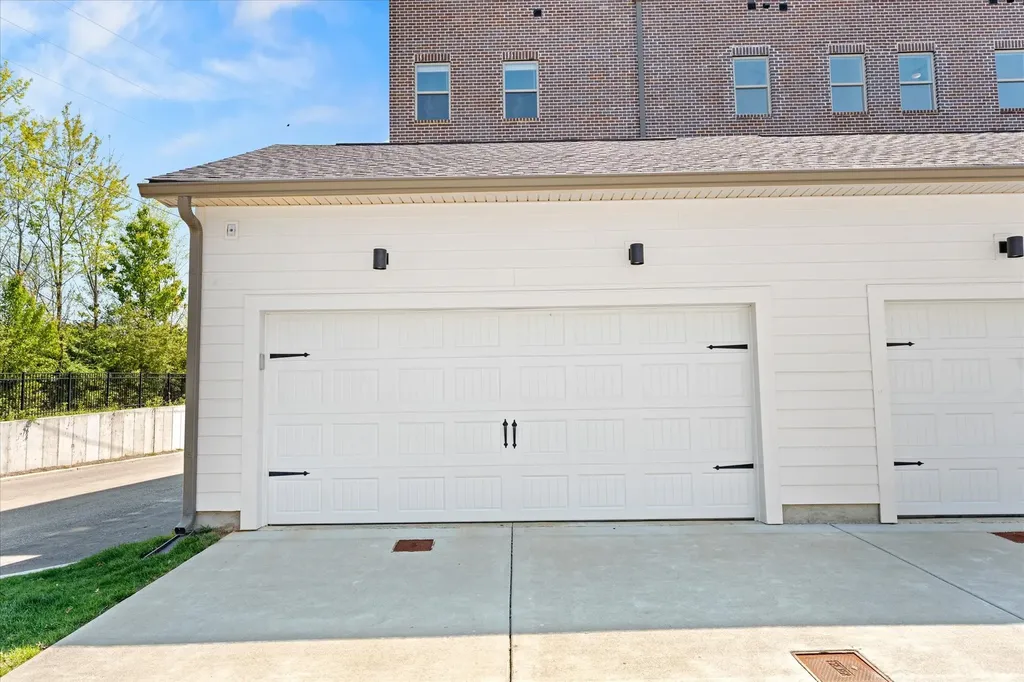211 Folsom Pass Spring Hill TN 37174