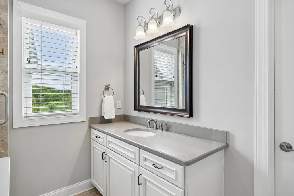 9560 Dresden Square Brentwood TN 37027