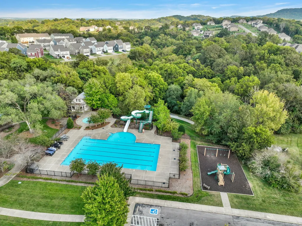 9560 Dresden Square Brentwood TN 37027