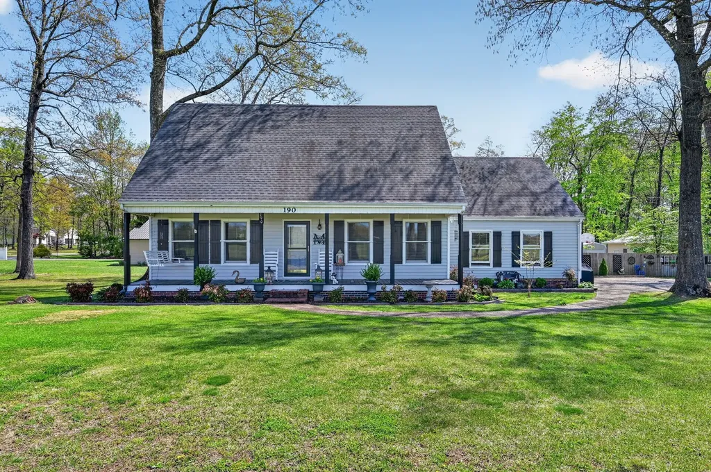 190 Hooper Road Smithville TN 37166