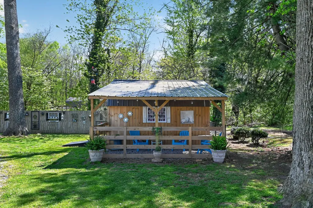 190 Hooper Road Smithville TN 37166