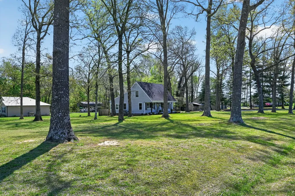190 Hooper Road Smithville TN 37166