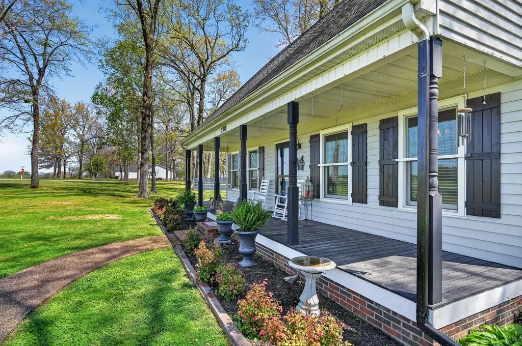 190 Hooper Road Smithville TN 37166
