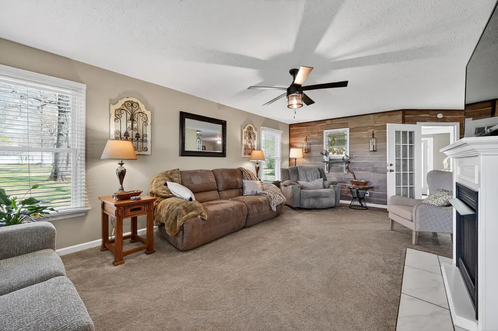 190 Hooper Road Smithville TN 37166